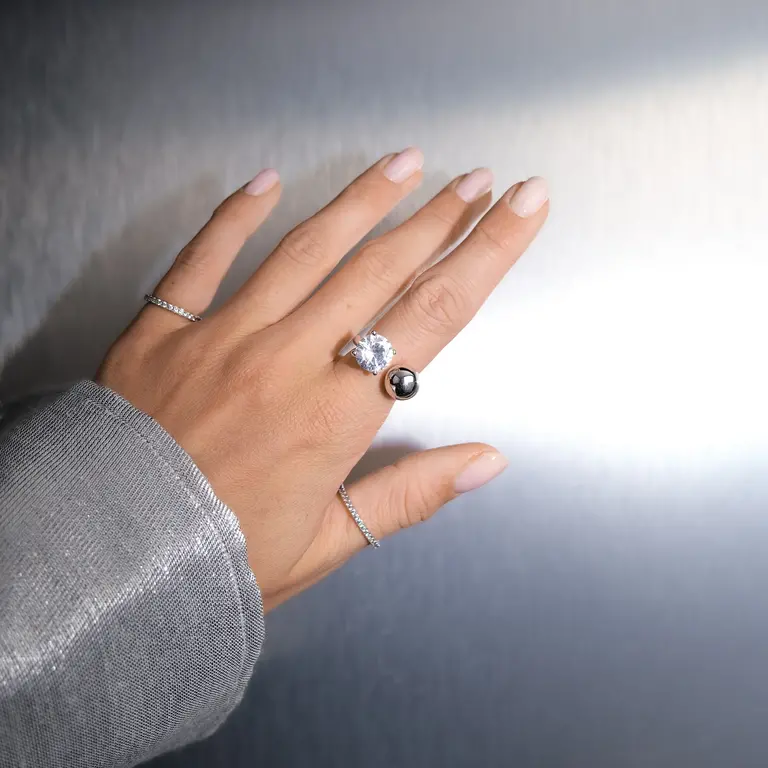 Billion Avenue Stud and diamond ring