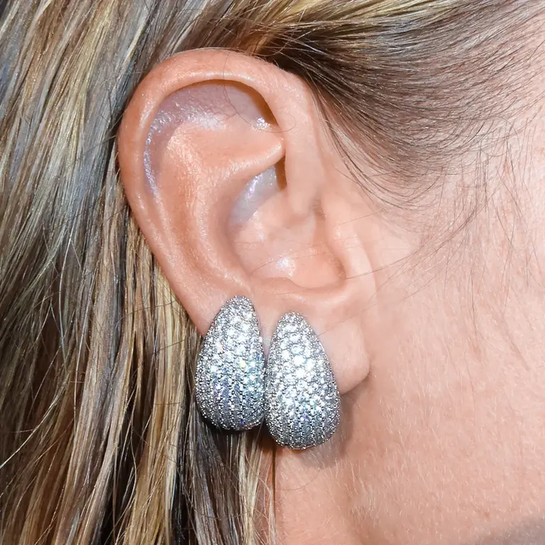 Billion Avenue Small drop diamond earstud