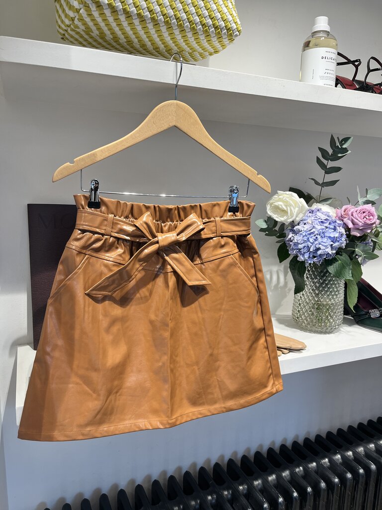 Studio Clique Tosca shiny