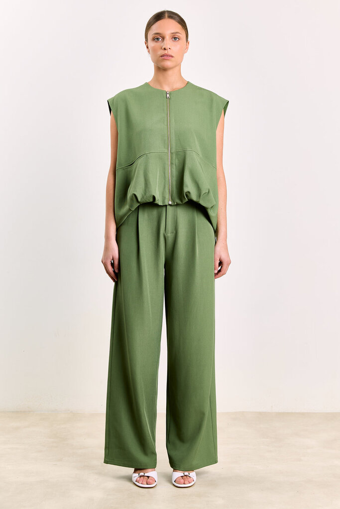 Studio Clique Green sleeveless vest