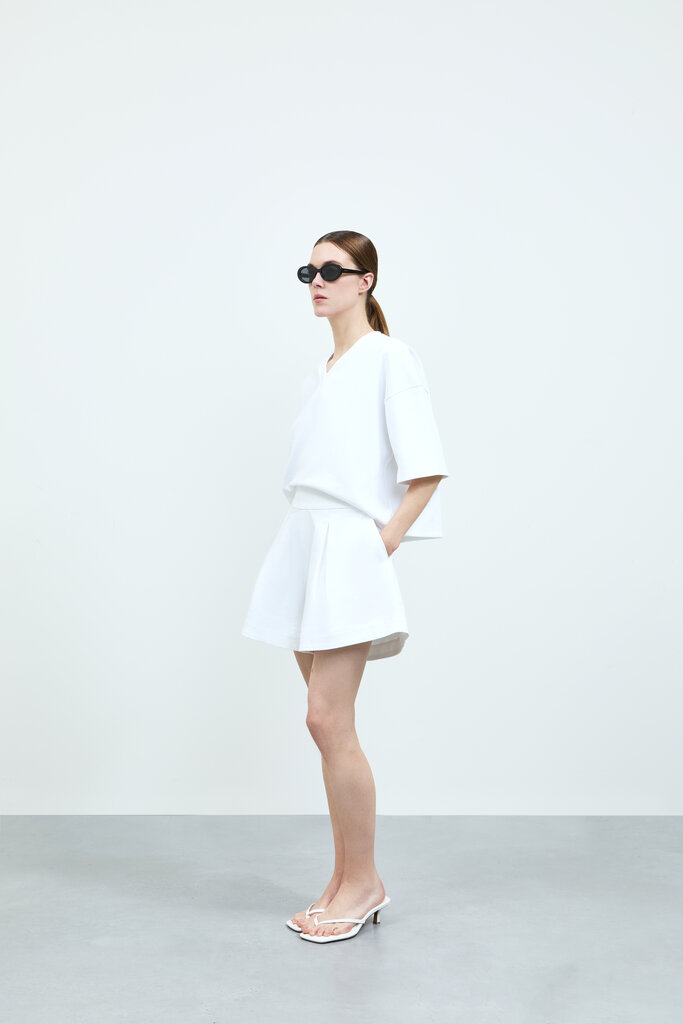 Rhune Leon Short White