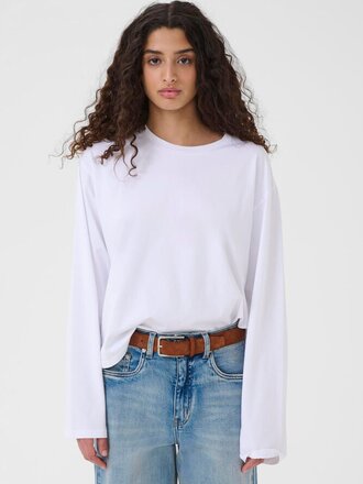 Longsleeve white T-shirt