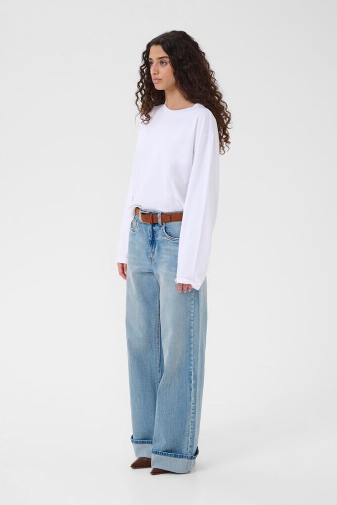 Longsleeve white T-shirt