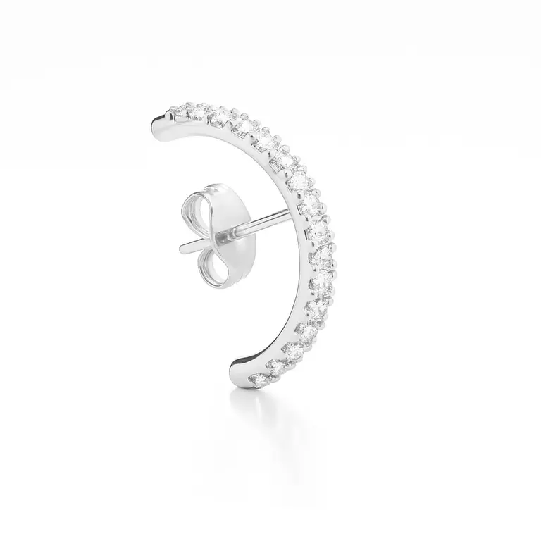 Billion Avenue Diamond embrace stud