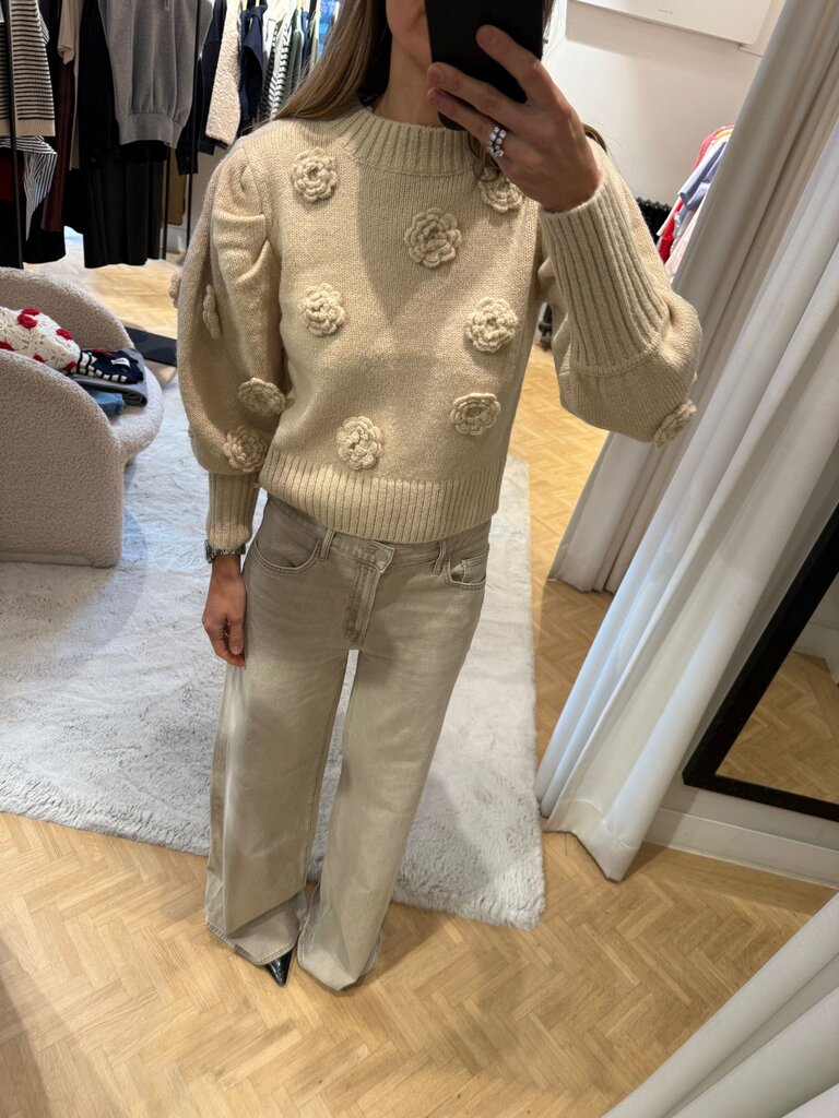 FARM Rio Beige crochet flower knit