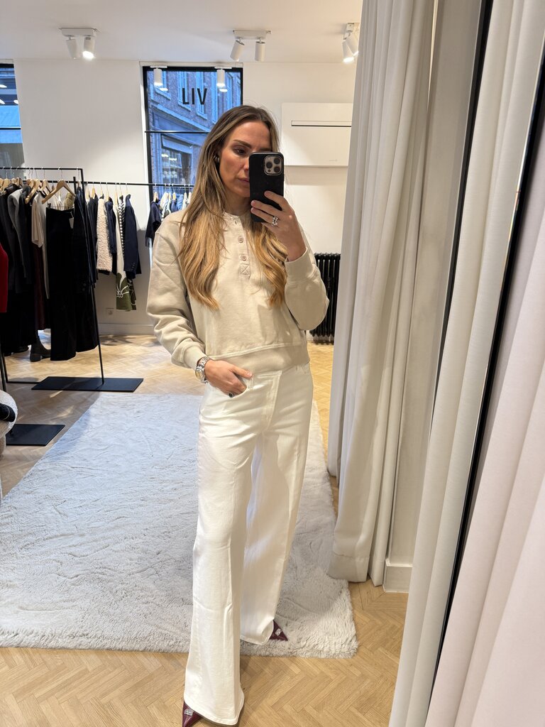 Button sweater beige