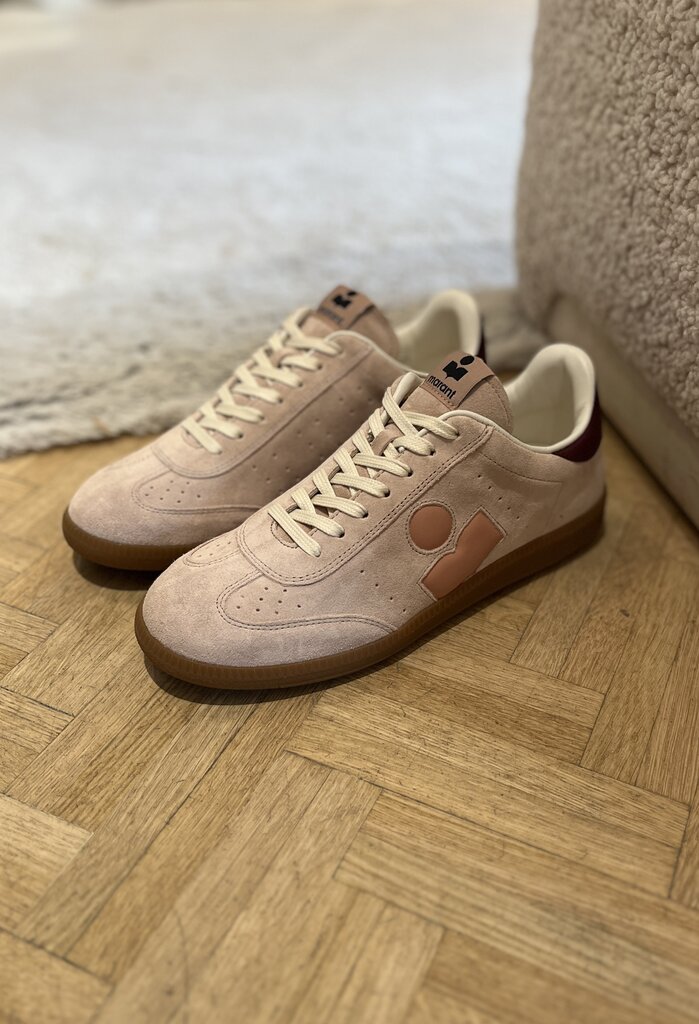Nude sneakers