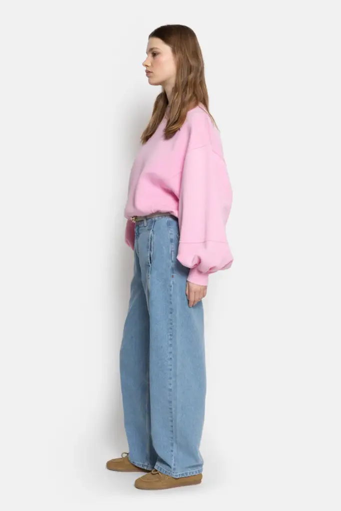 Pink sweatshirt puff sleeves