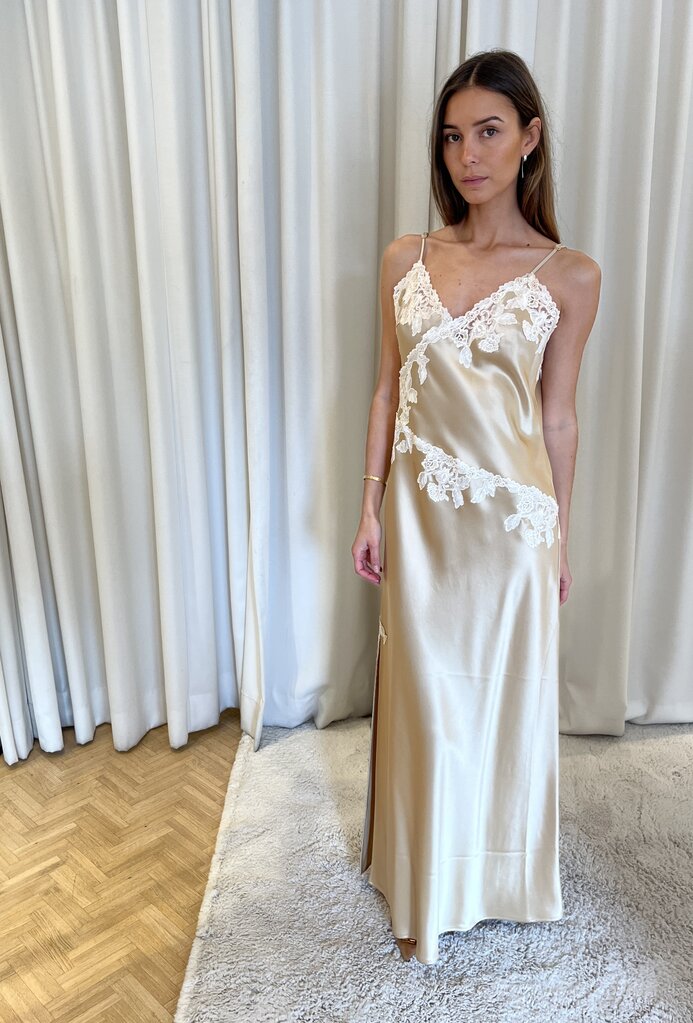 by malene birger Beige silky lace dress