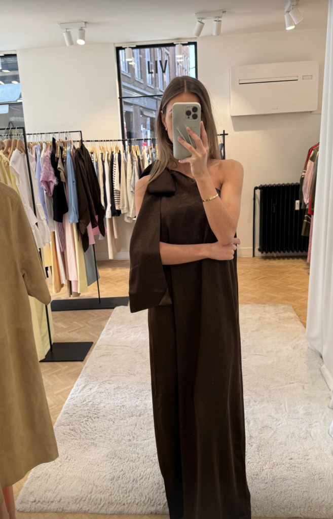Oneshoulder dress brown