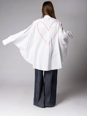 Y-Enzo Hearth on back shirt