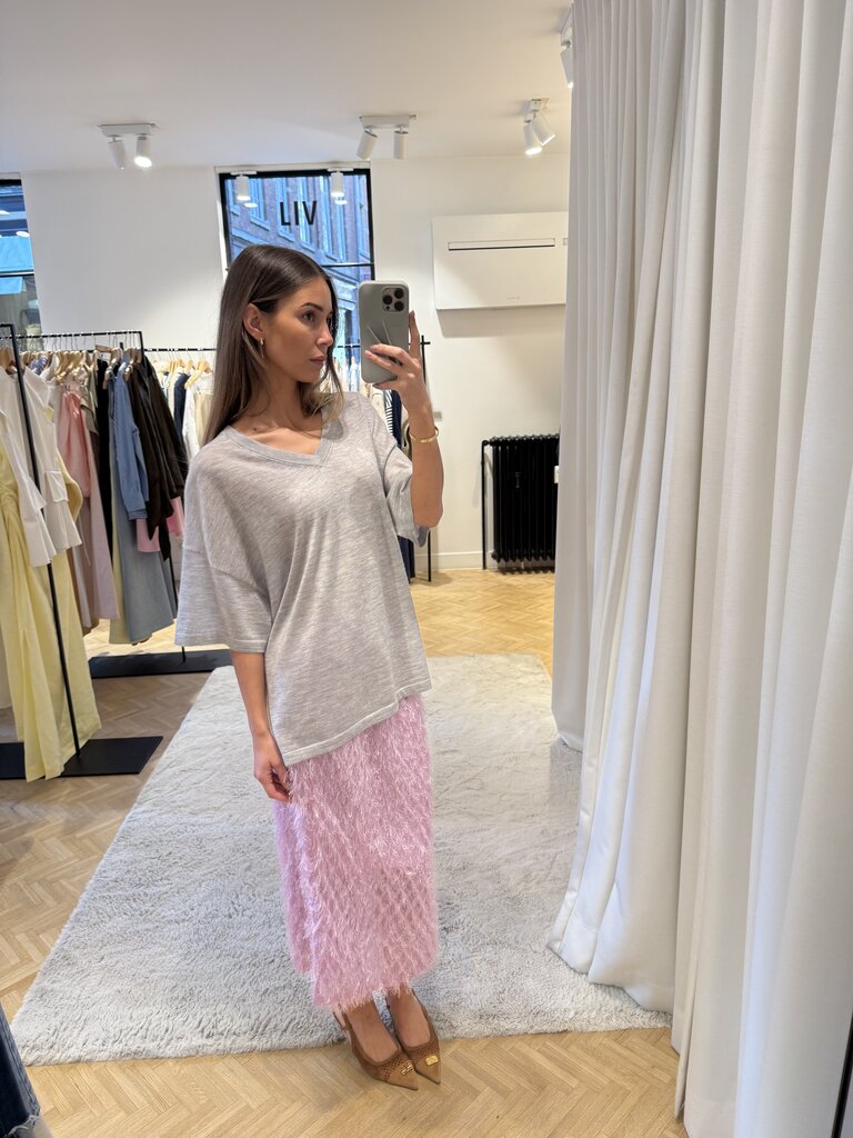 Raff Grey fine knit V-neck