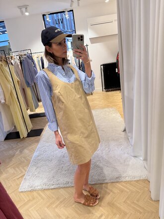 Collectors Club Beige dress