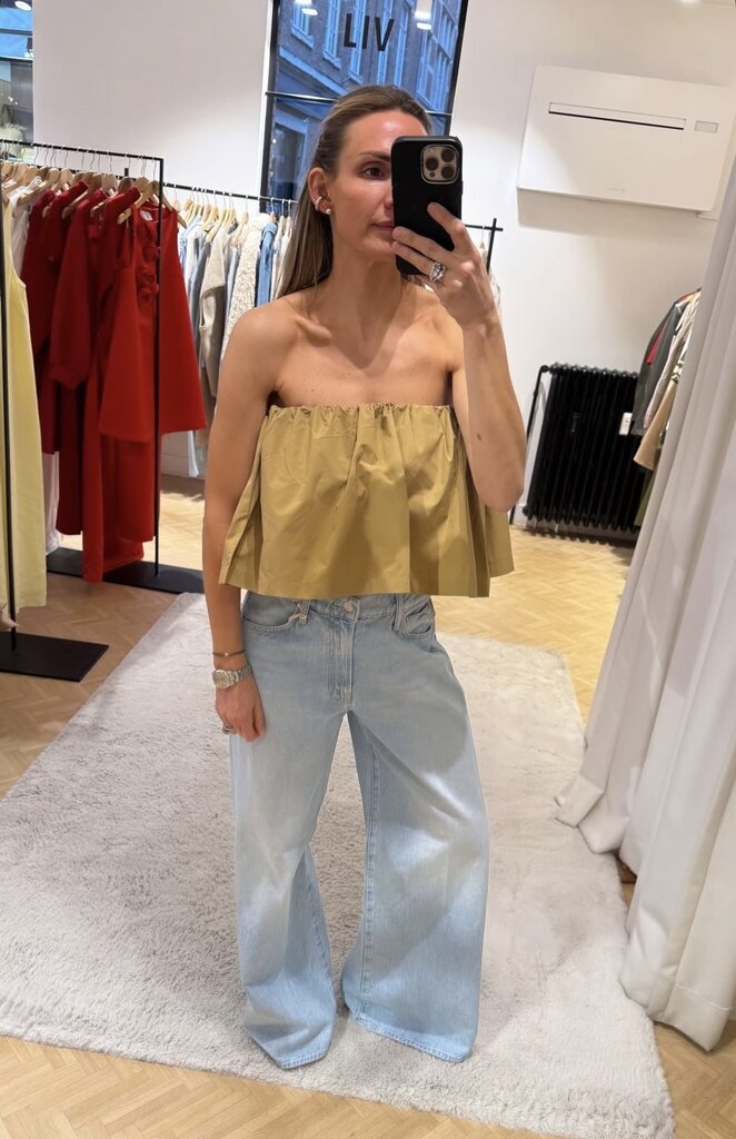 Collectors Club Ruffle top sand