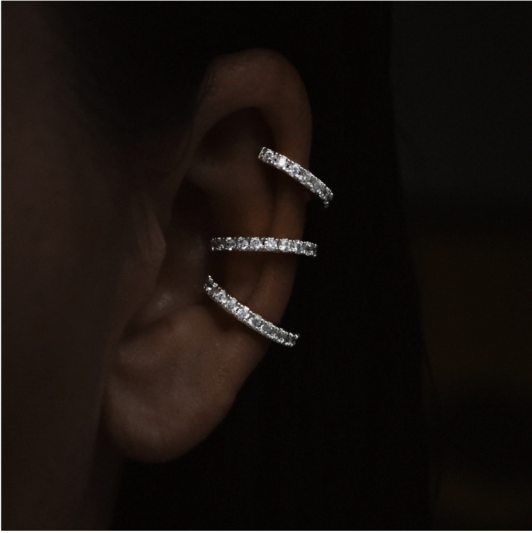 Billion Avenue Classic Diamond Earcuff