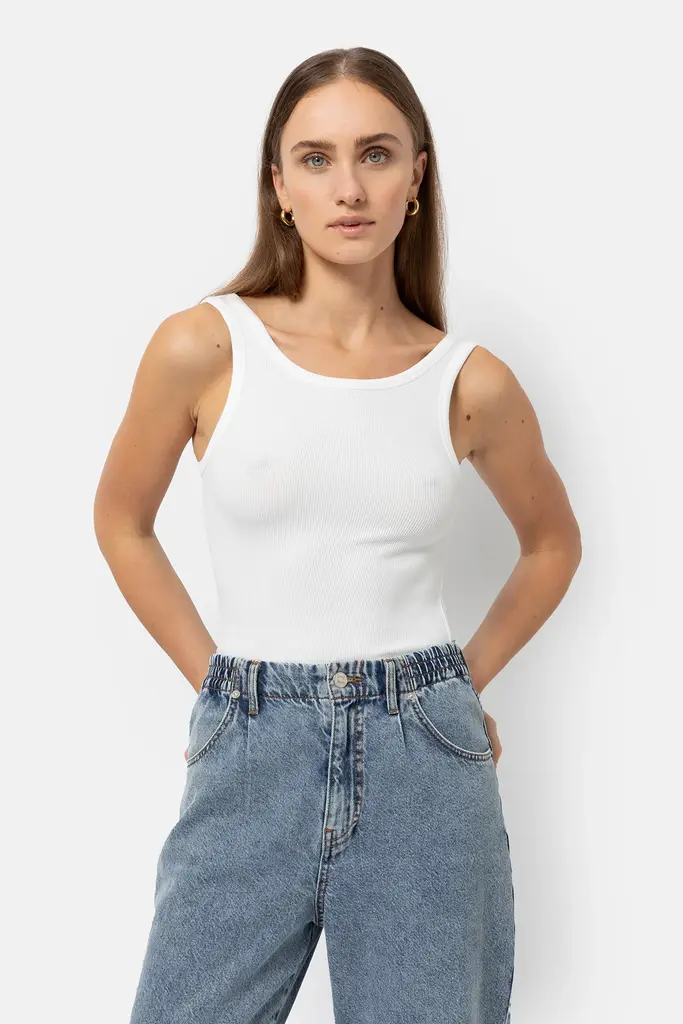 Low back ribbed tank top white