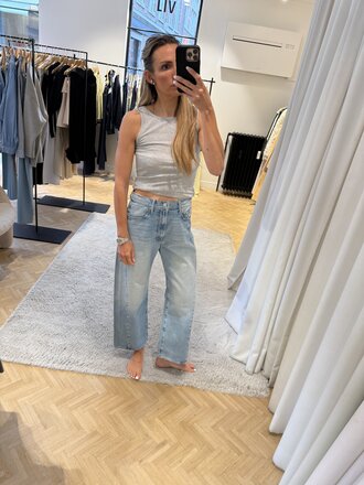 Ankle denim twist