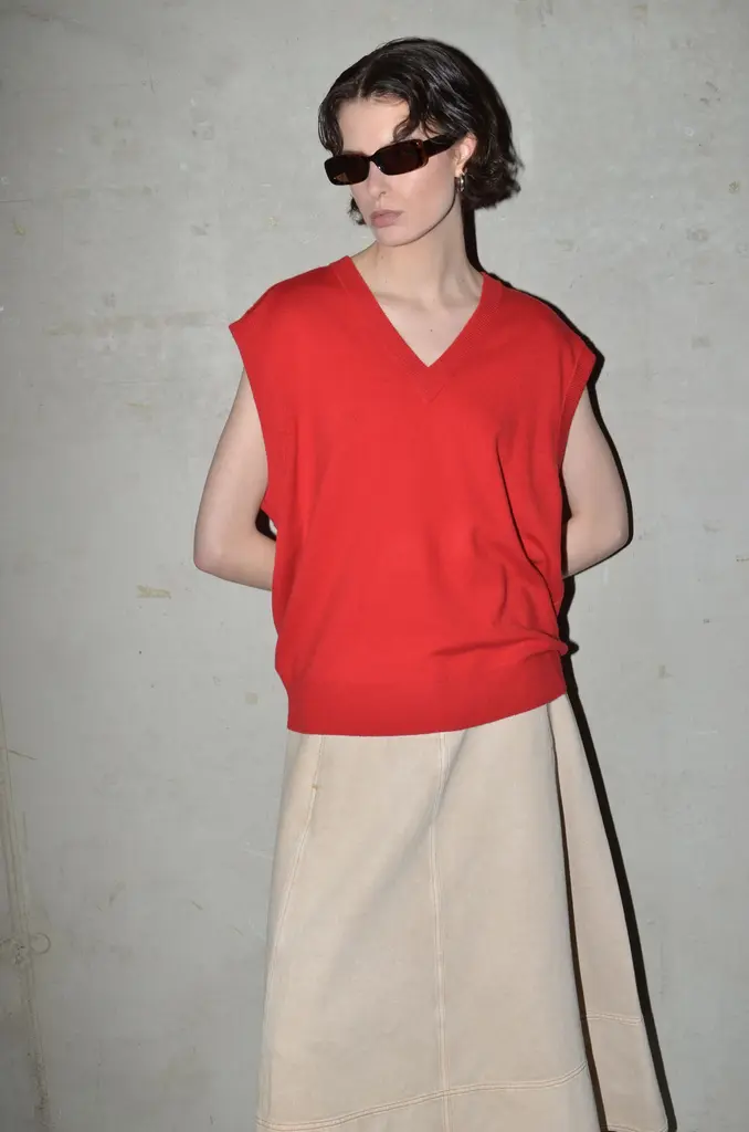 Collectors Club Red V-neck knitted top