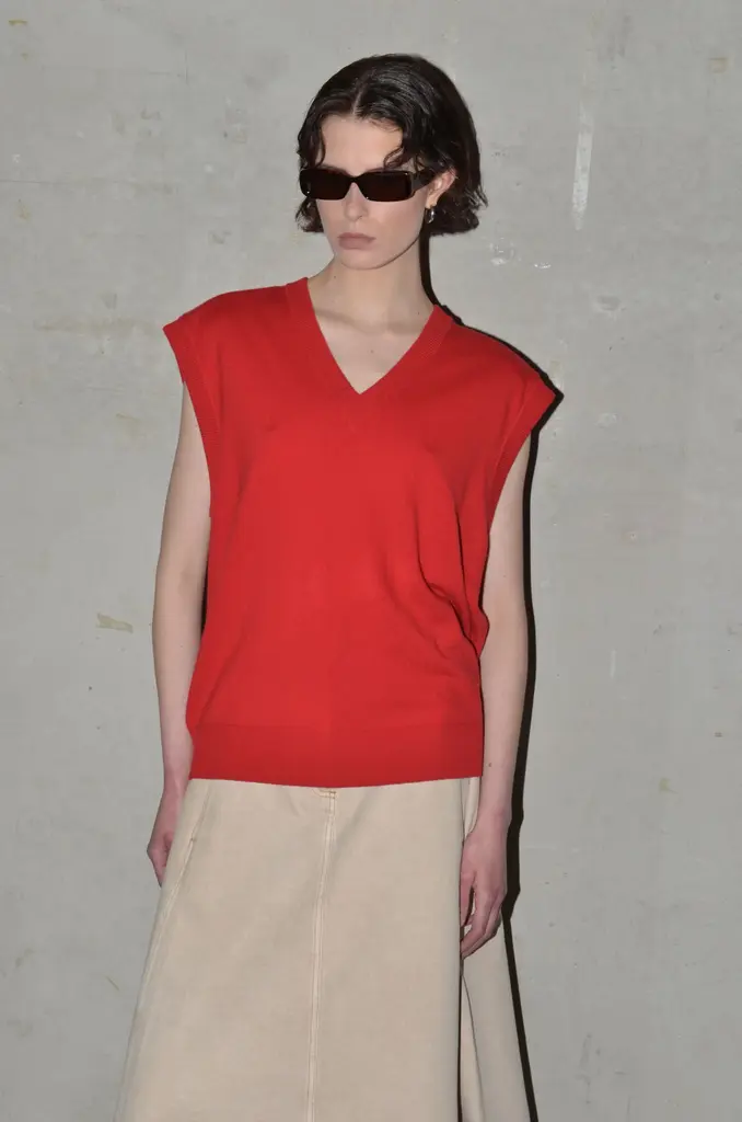 Collectors Club Red V-neck knitted top