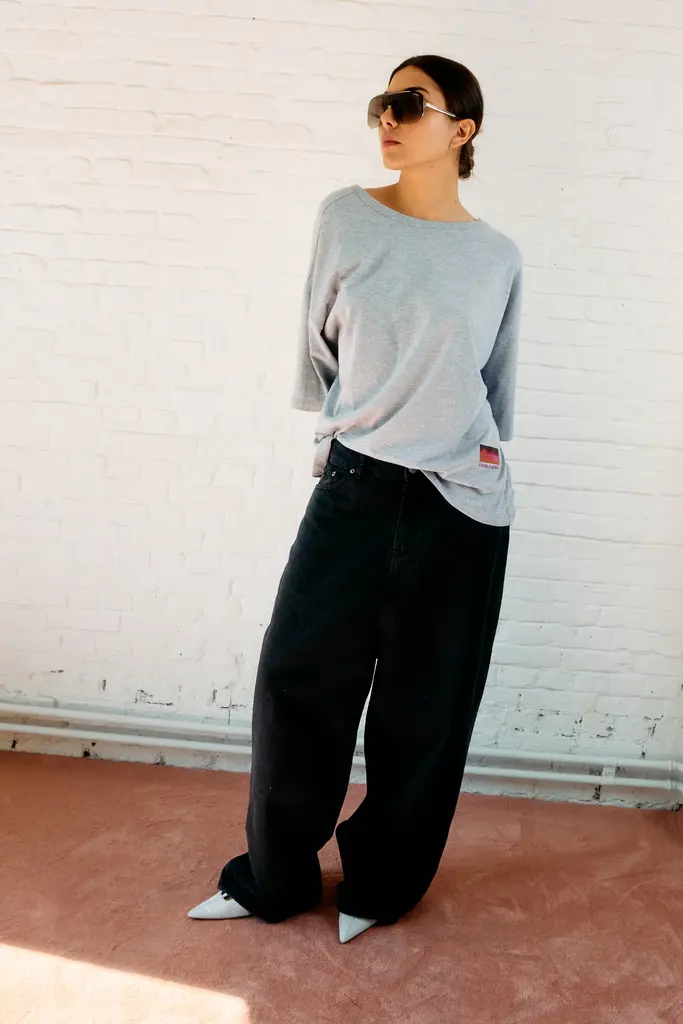 Double sunset V back T-shirt grey
