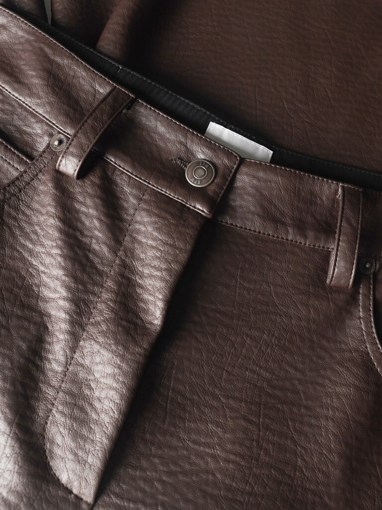 8 PM Faux leather bermuda