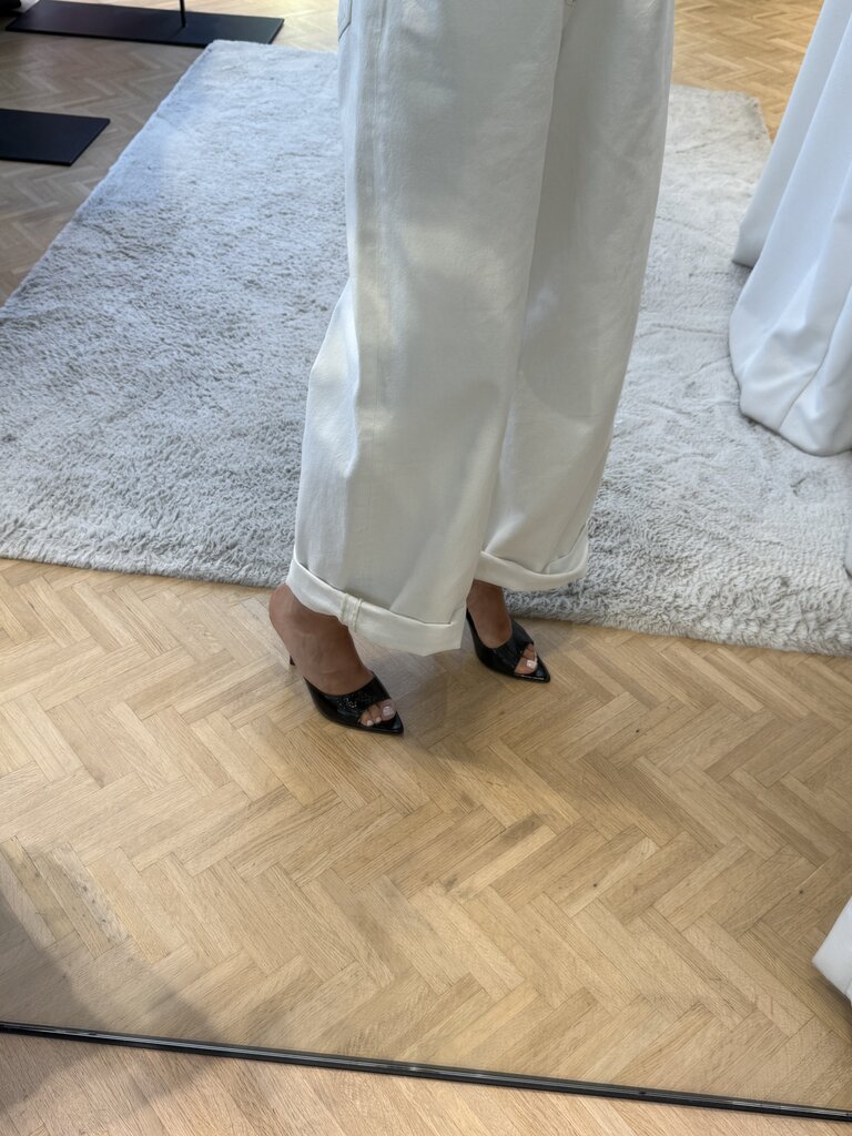 Gia Borghini Pointed toe mule shiny black