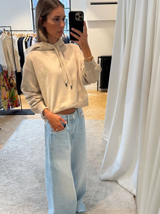 Hooded sweat sand