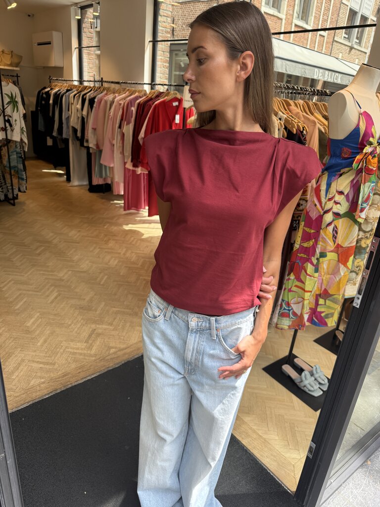 Burgundy padded T-shirt