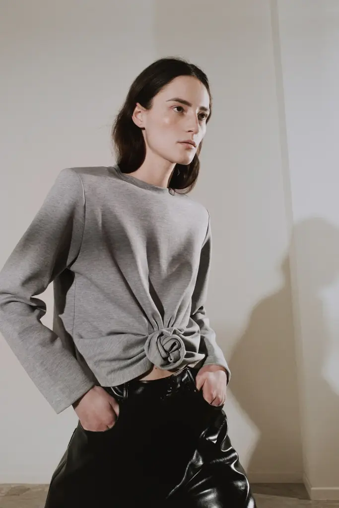 Rhune Nya top grey