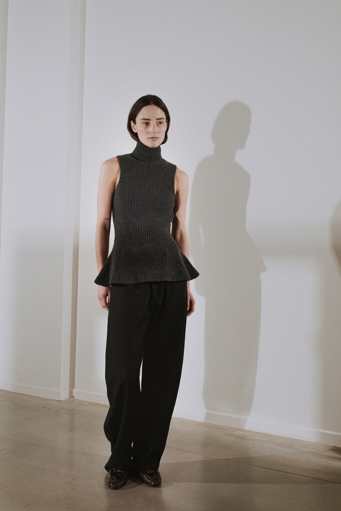 Rhune Thora sleeveless peplum knit dark grey