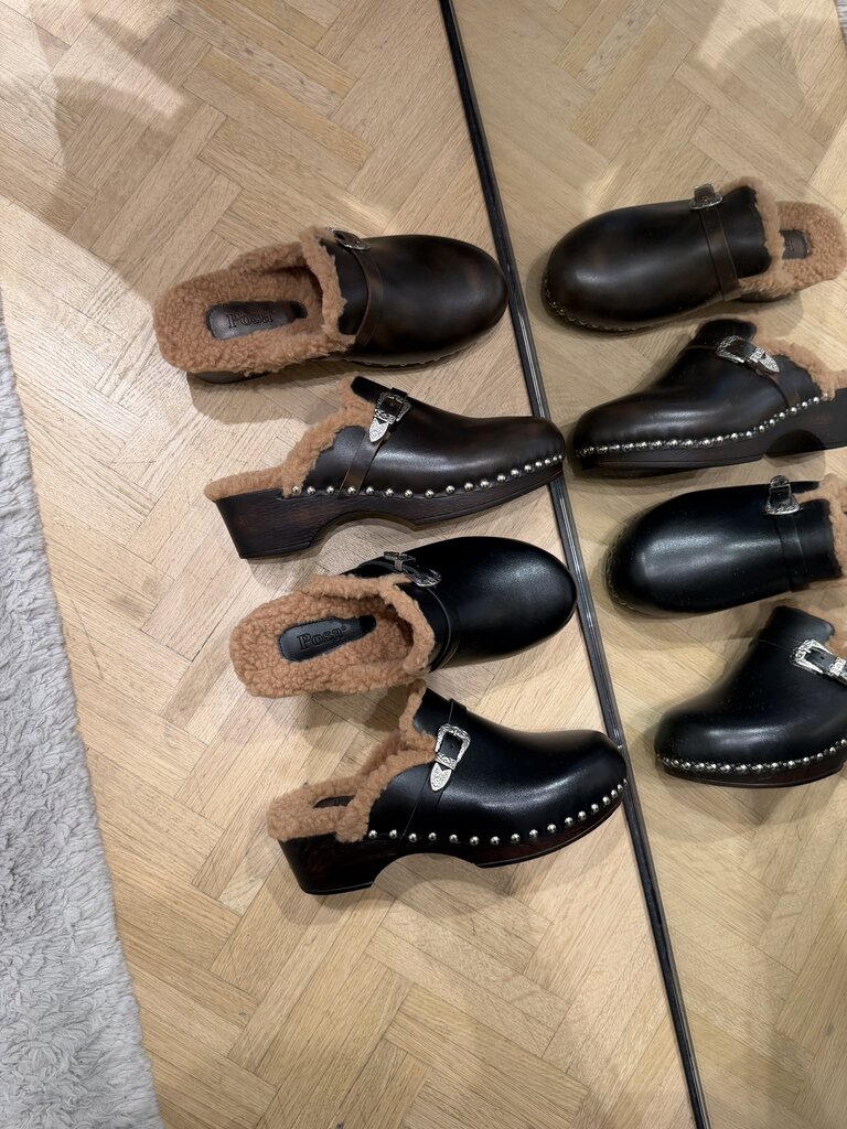 Posa Coffee studded clog