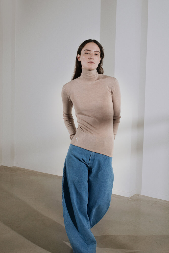 Rhune Cael Turtleneck Beige
