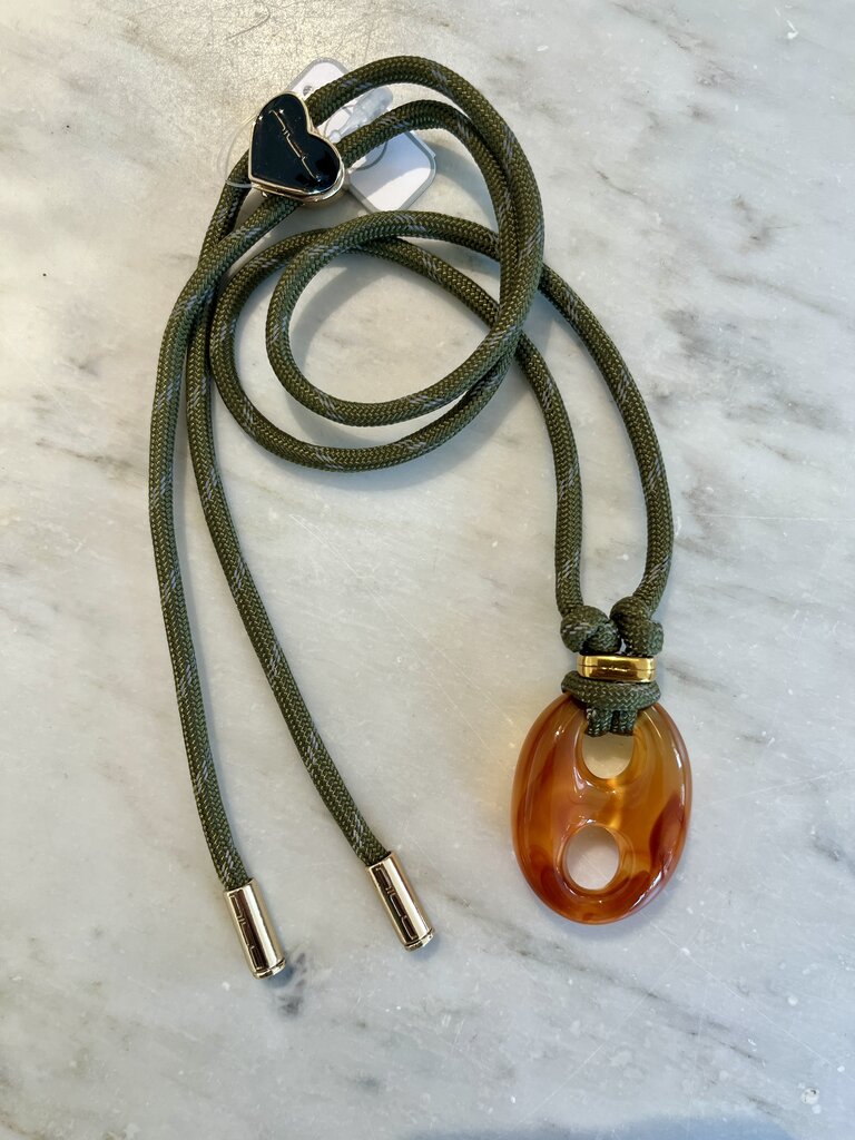 Nilu Pig necklace kakhi&amber