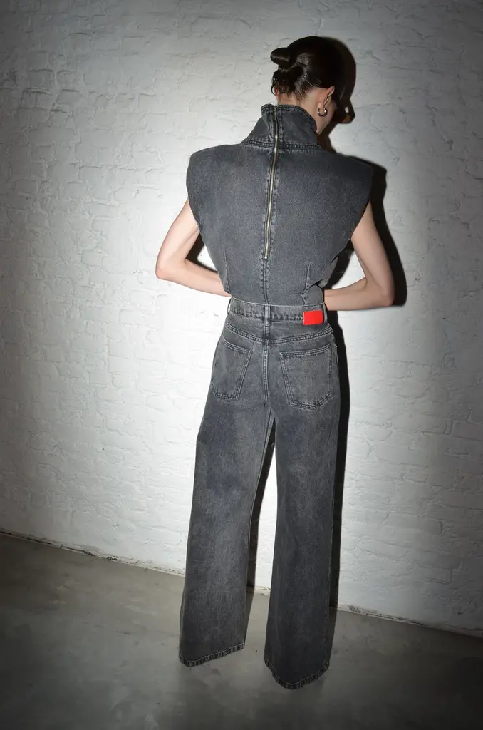 Collectors Club Charcoal sleeveless top