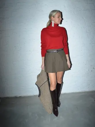 Collectors Club Turtleneck lipstickred