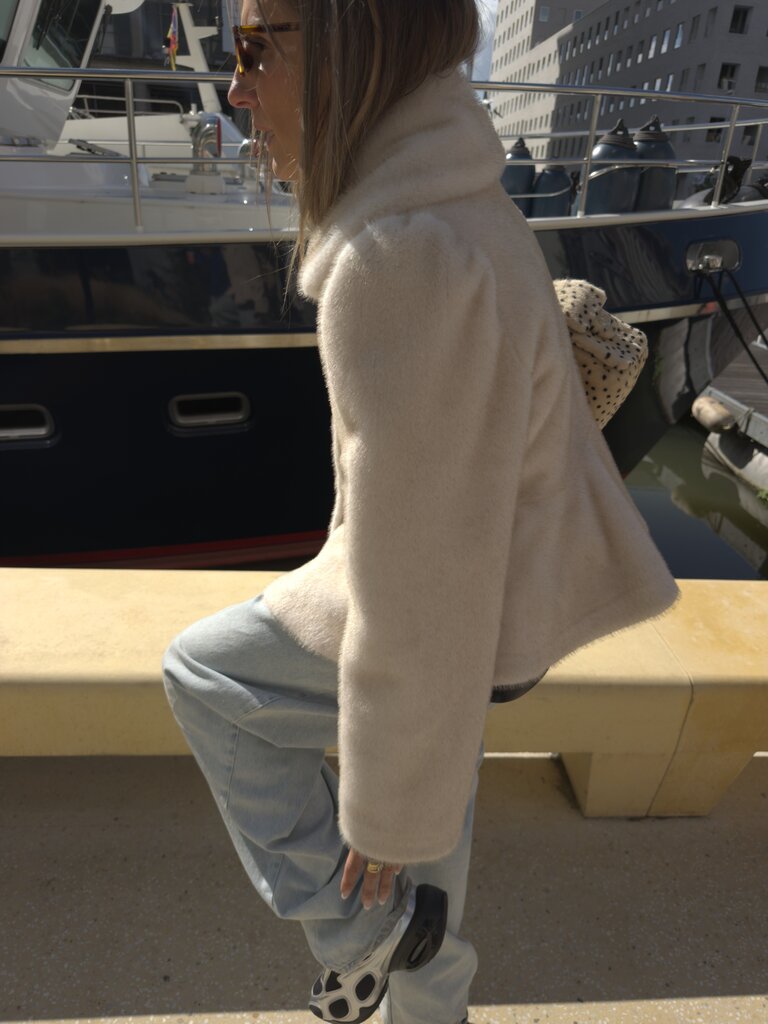 Rhune Endra faux fur coat ecru