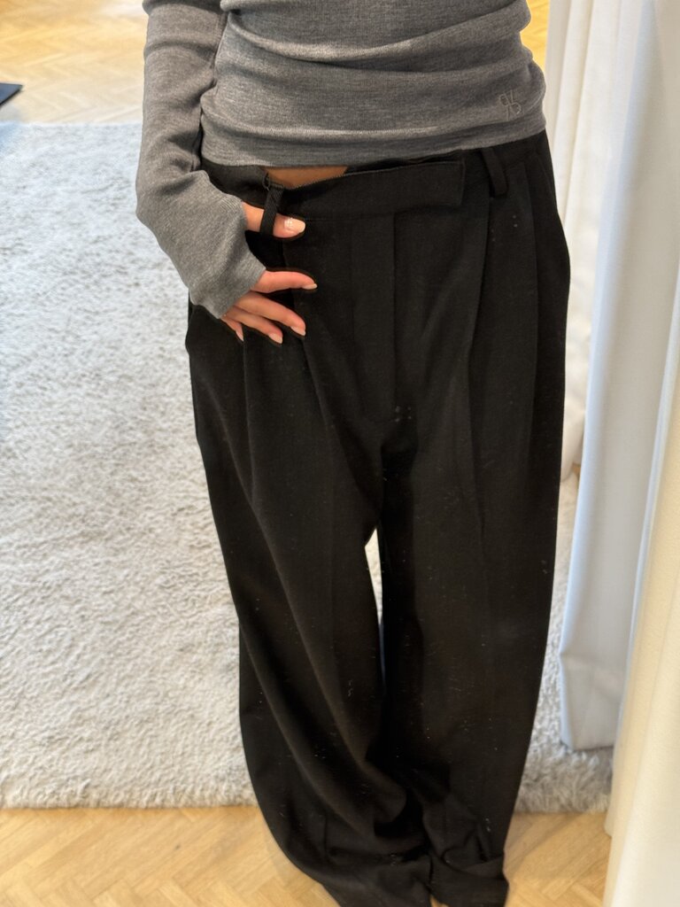 Rhune Noor knit dark grey