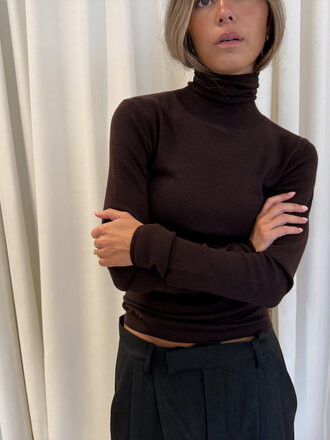 Rhune Cael Turtleneck Brown