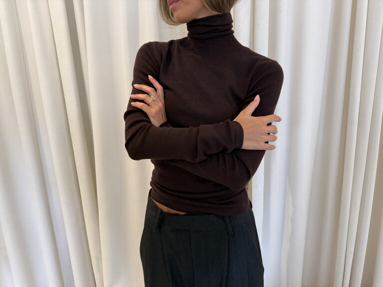 Rhune Cael Turtleneck Brown