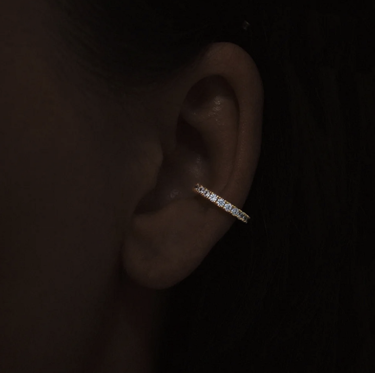 Billion Avenue Classic Diamond Earcuff