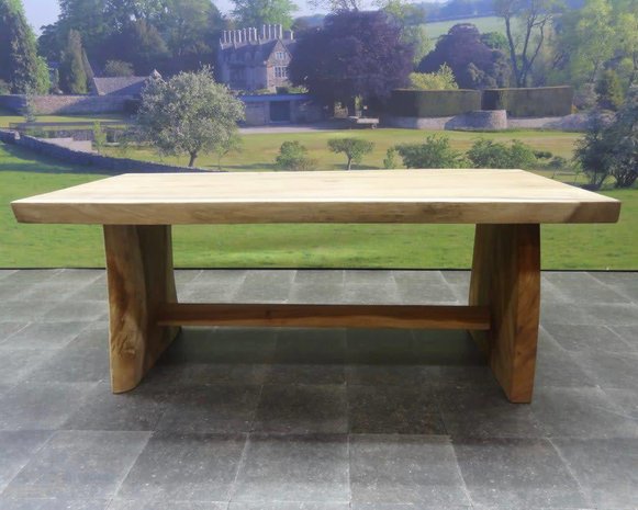 AVH-Collectie Boomstamtafel 200x100xH77,5 cm - bladdikte 10 cm AVH-Collectie Boomstamtafel 200x100xH77,5 cm - bladdikte 10 cm