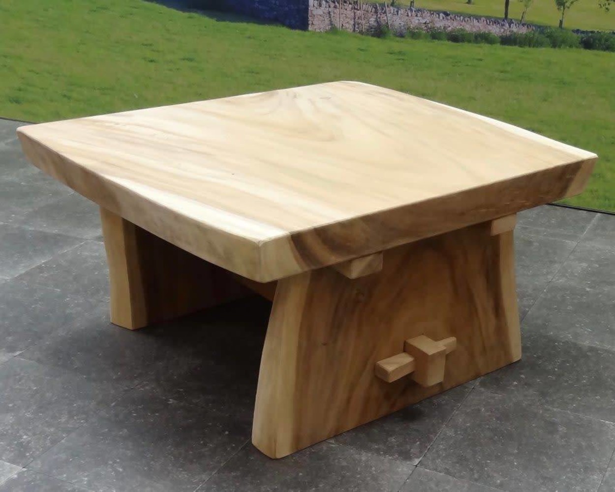 AVH-Collectie Boomstamtafel 90x90xH49 cm – bladdikte 8 cm AVH-Collectie Boomstamtafel 90x90xH49 cm – bladdikte 8 cm