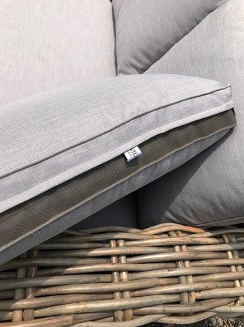 AVH-Collectie Otava voetenbank naturel rotan AVH-Collectie Otava voetenbank naturel rotan