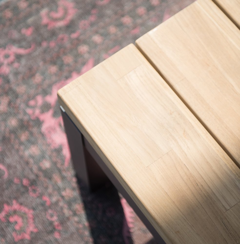 4 Seasons Outdoor Capitol lounge tuintafel 90x90xH35 cm antraciet teak 4-Seasons Outdoor 4 Seasons Outdoor Capitol lounge tuintafel 90x90xH35 cm antraciet teak 4-Seasons Outdoor