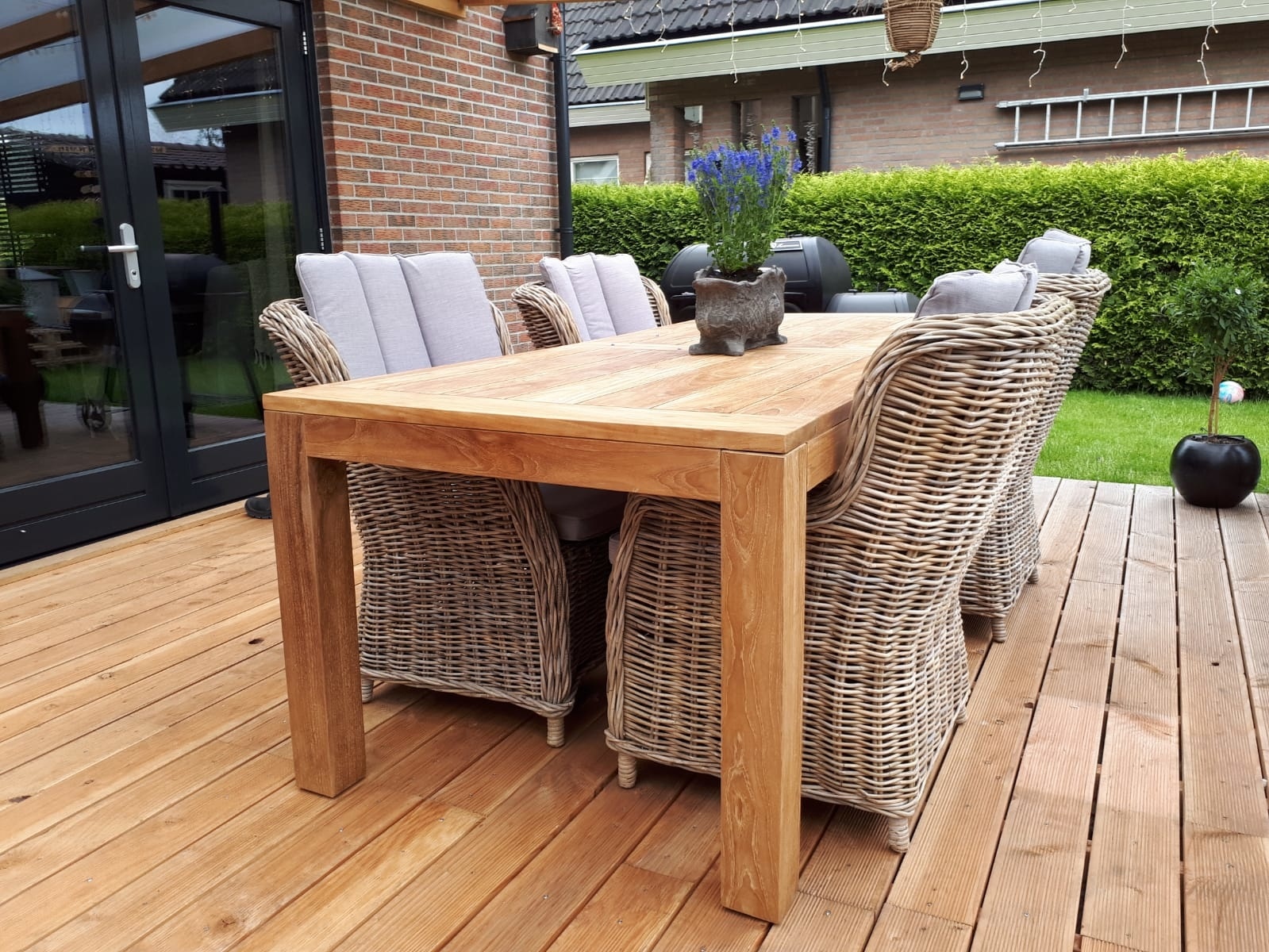 Relaxen op je rieten tuinstoel - AVH Outdoor