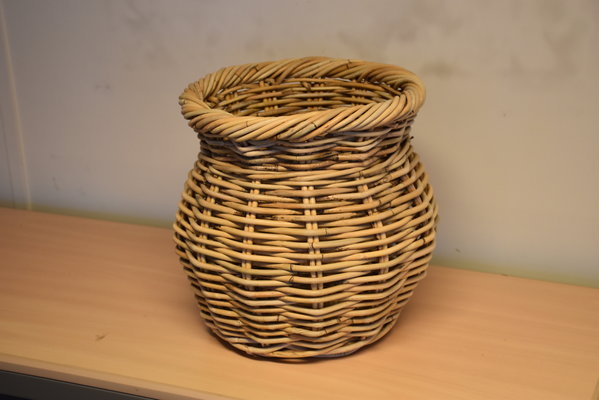 AVH-Collectie Bo Lacak Merah mand 31x31xH34 cm AVH-Collectie Bo Lacak Merah mand 31x31xH34 cm