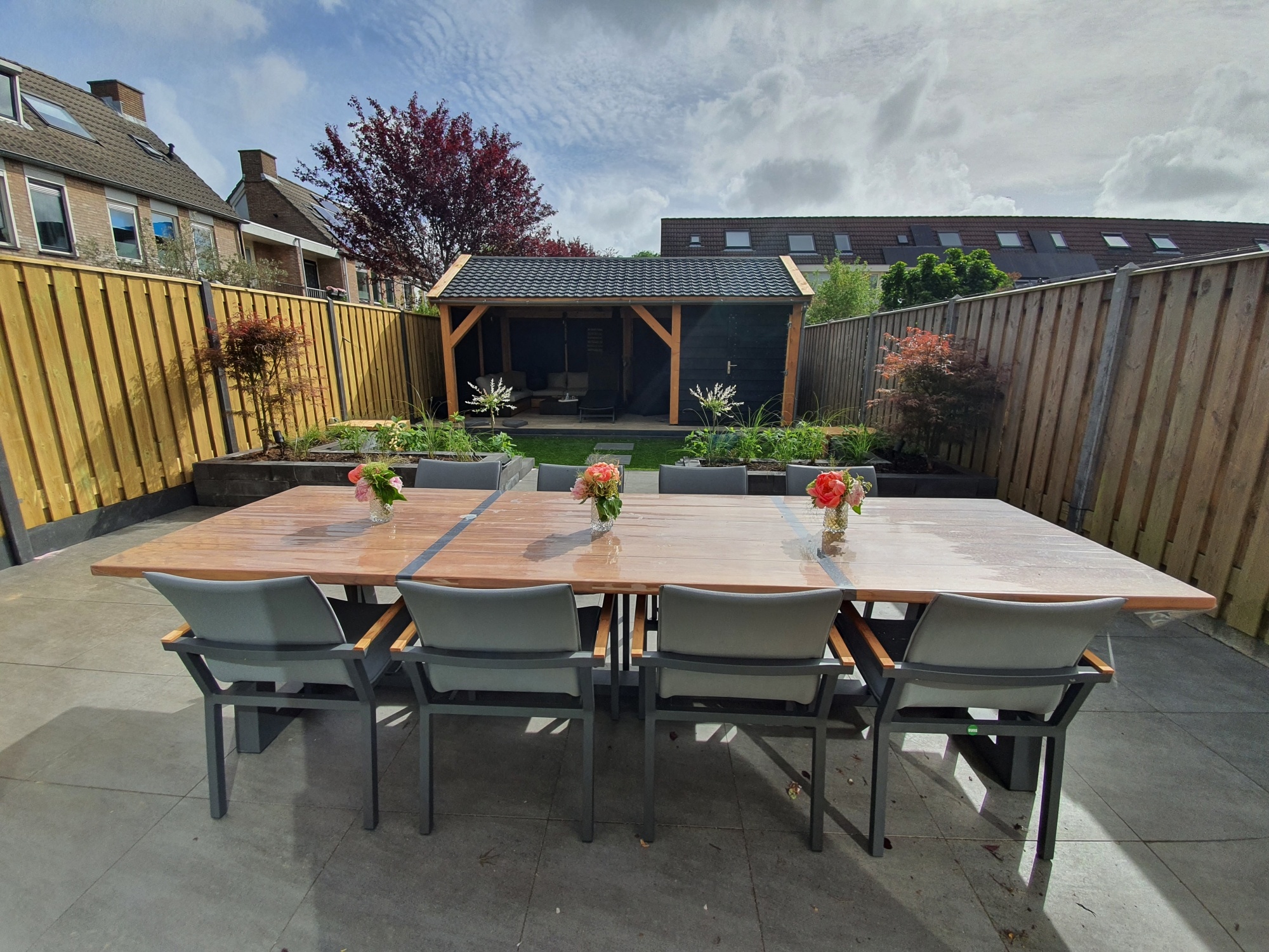 Waar moet je op letten bij het uitkiezen van tuinstoelen?