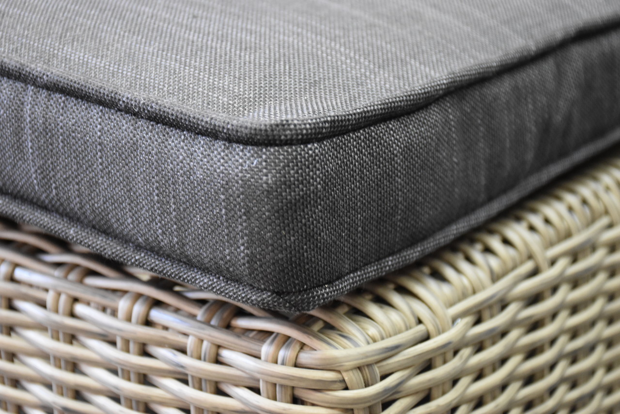 AVH-Collectie Thermen ligbed 189x65xH31 cm grijs AVH-Collectie Thermen ligbed 189x65xH31 cm grijs