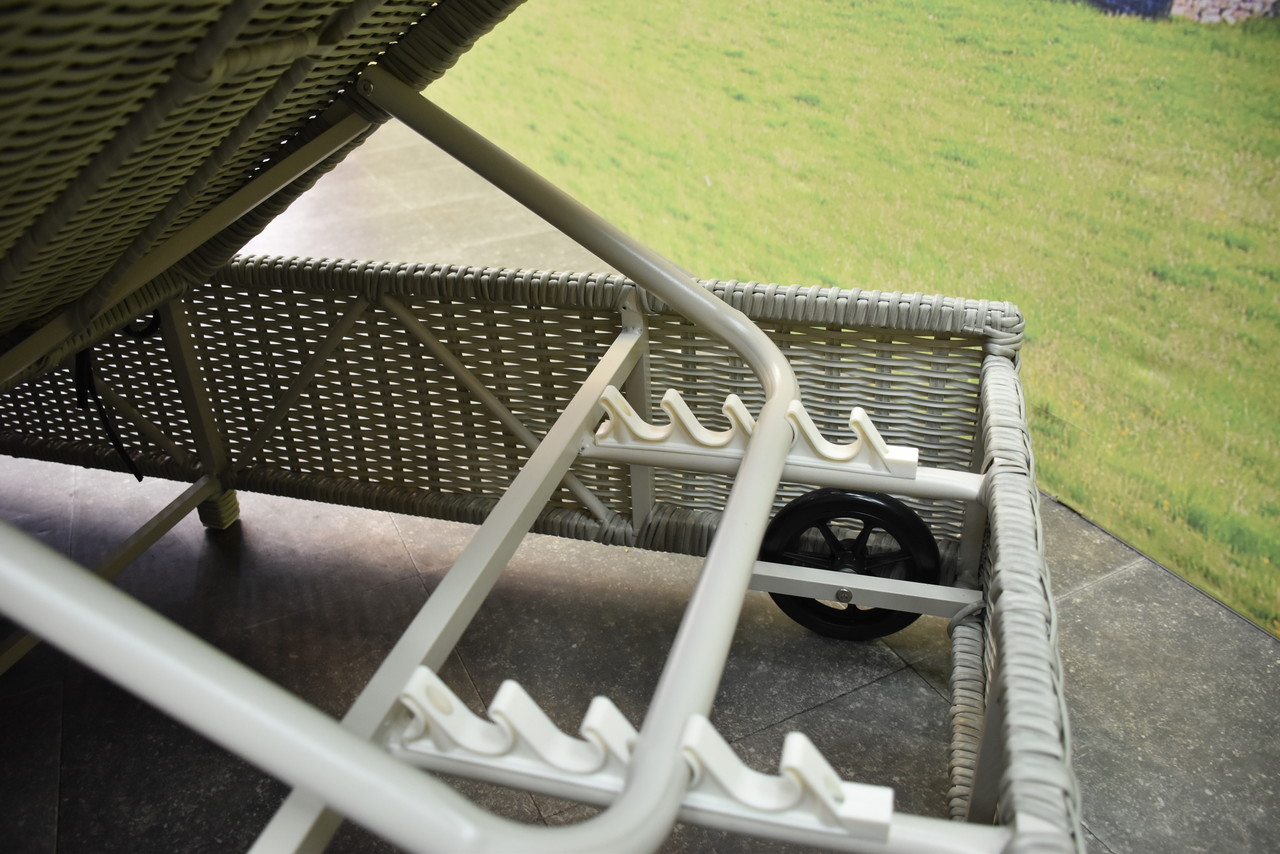 AVH-Collectie Thermen ligbed 189x65xH31 cm wit grijs AVH-Collectie Thermen ligbed 189x65xH31 cm wit grijs