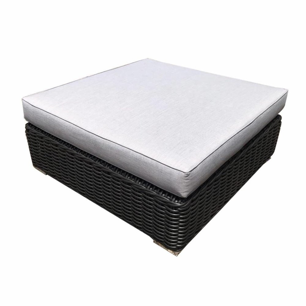 AVH-Collectie Manjavico voetenbank 100x100xH42 cm AVH-Collectie Manjavico voetenbank 100x100xH42 cm